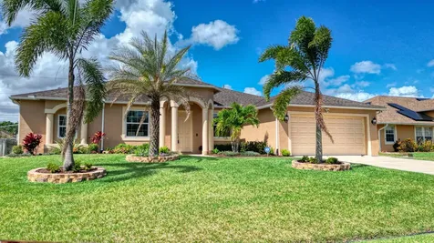 343 SW Jeanne Avenue Port St Lucie FL 34953