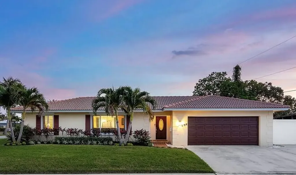 298 NE 23rd Street Boca Raton FL 33431