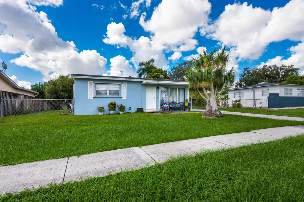 349 E Lake Road Palm Springs FL 33461