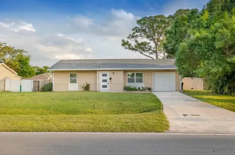 138 SW Thornhill Drive Port St Lucie FL 34984