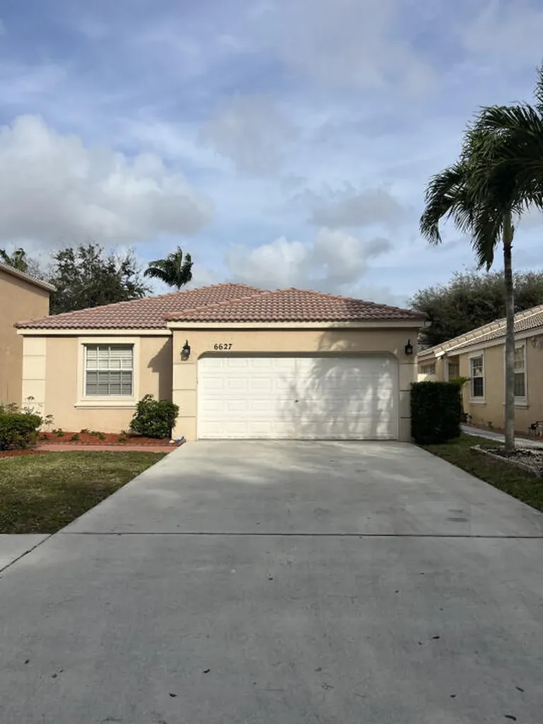 6627 Columbia Avenue Lake Worth FL 33467