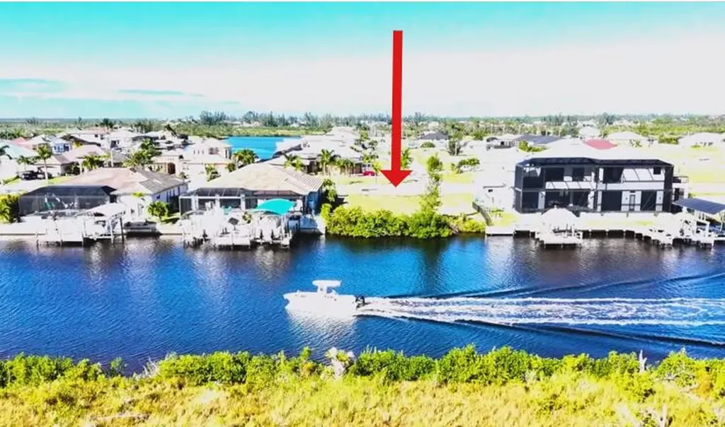 4302 Gulfstream Parkway Cape Coral FL 33993