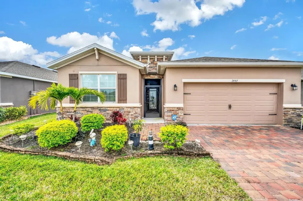2447 Crowned Eagle Circle SW Vero Beach FL 32962
