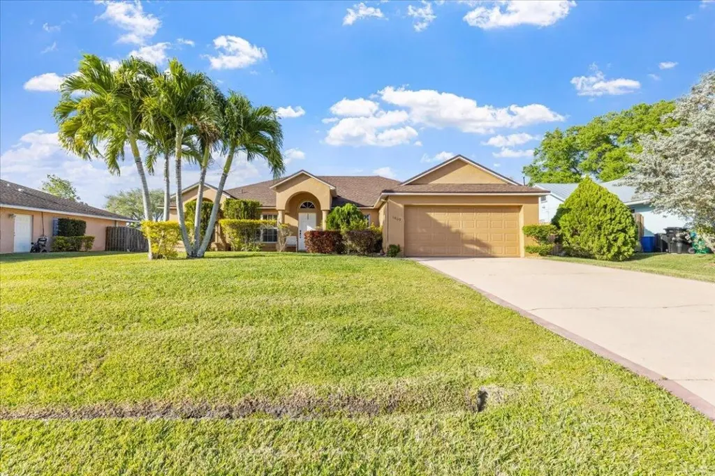 1809 SW Millikin Avenue Port St Lucie FL 34953