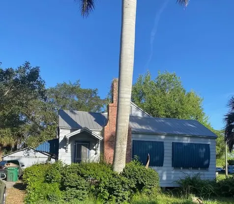 1325 E Main Street Pahokee FL 33476