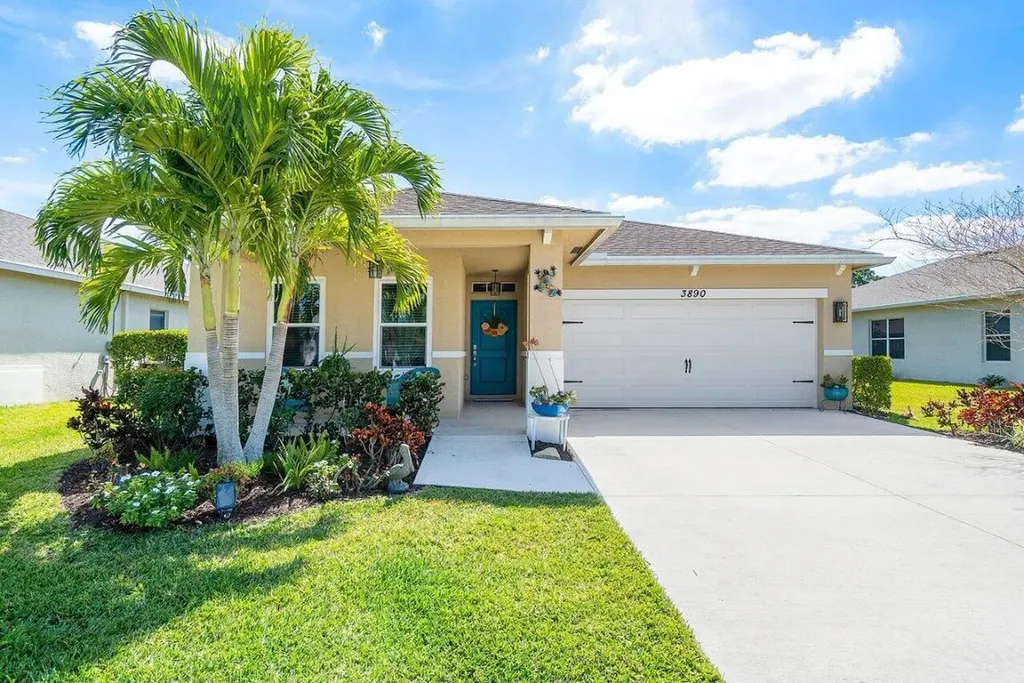 3890 SE Lee Street Stuart FL 34997