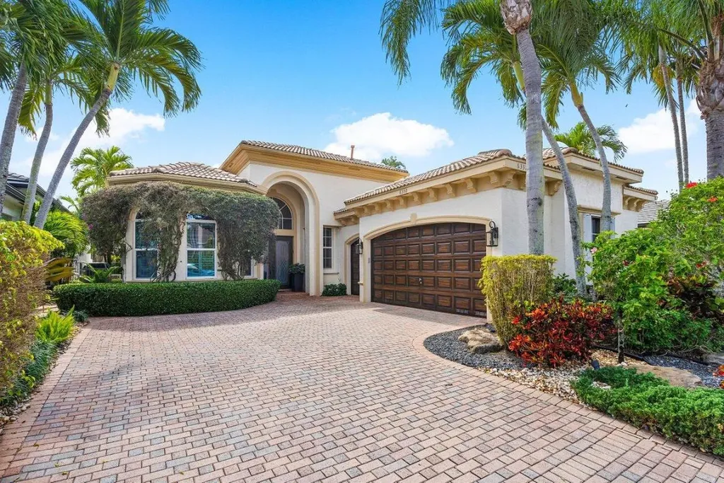 6332 Via Venetia N Delray Beach FL 33484