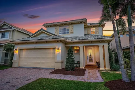 5744 SE Crooked Oak Avenue Hobe Sound FL 33455