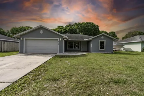 711 Garden Avenue Fort Pierce FL 34982