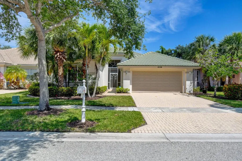 9336 Heron Cove Drive West Palm Beach FL 33411
