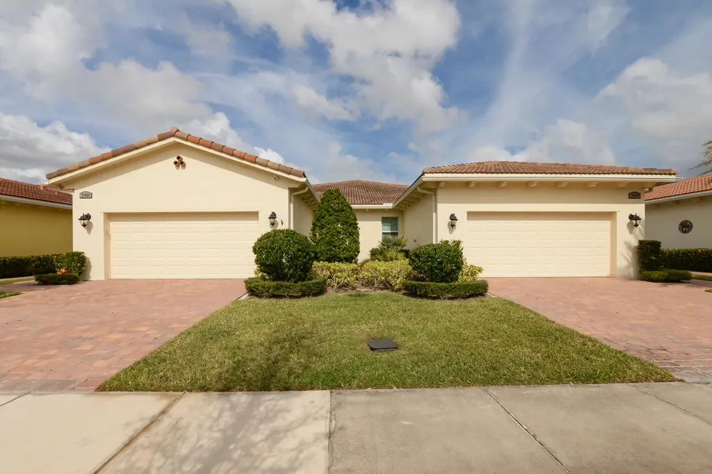 21028 SW Modena Way Port St Lucie FL 34986