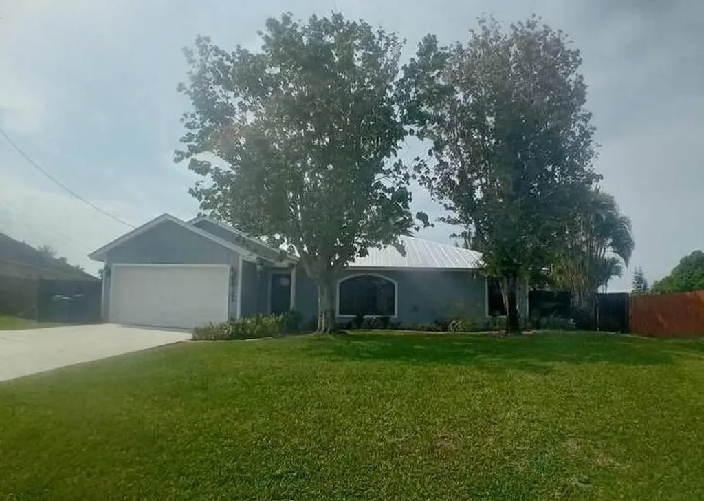 4322 SW Jarmer Road Port St Lucie FL 34953