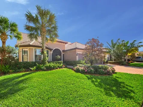 317 SE Huntington Circle Port St Lucie FL 34984
