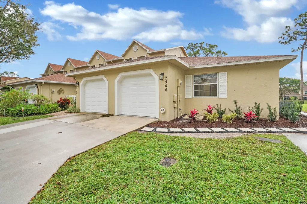 2506 Maplewood Drive Greenacres FL 33415