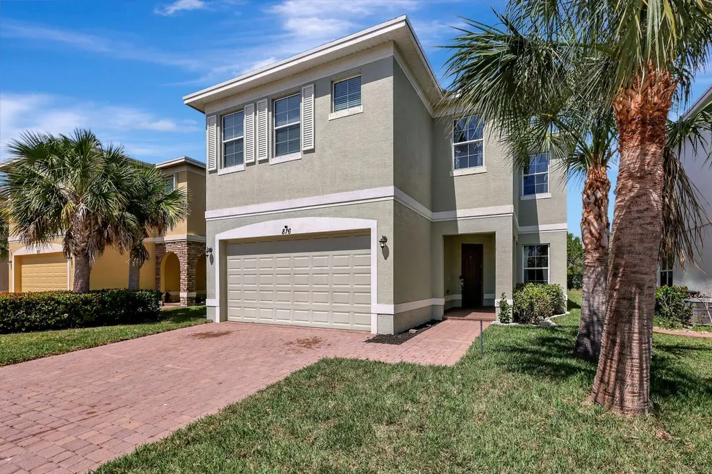 816 NW Leonardo Circle Port St Lucie FL 34986