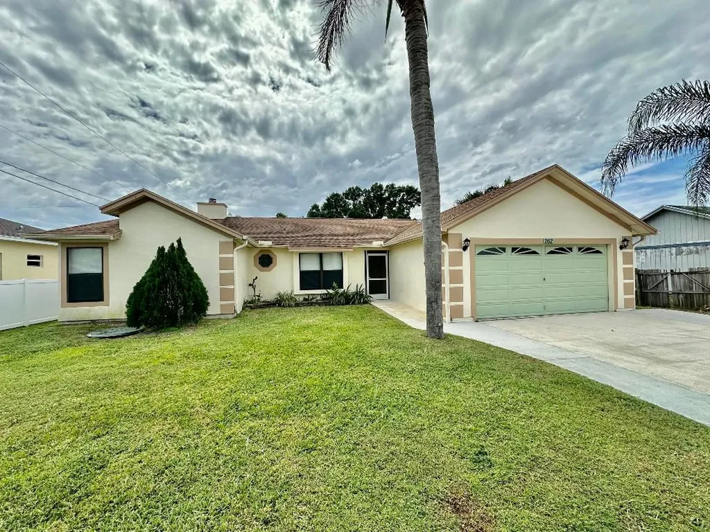 262 SW Aubudon Avenue Port St Lucie FL 34984