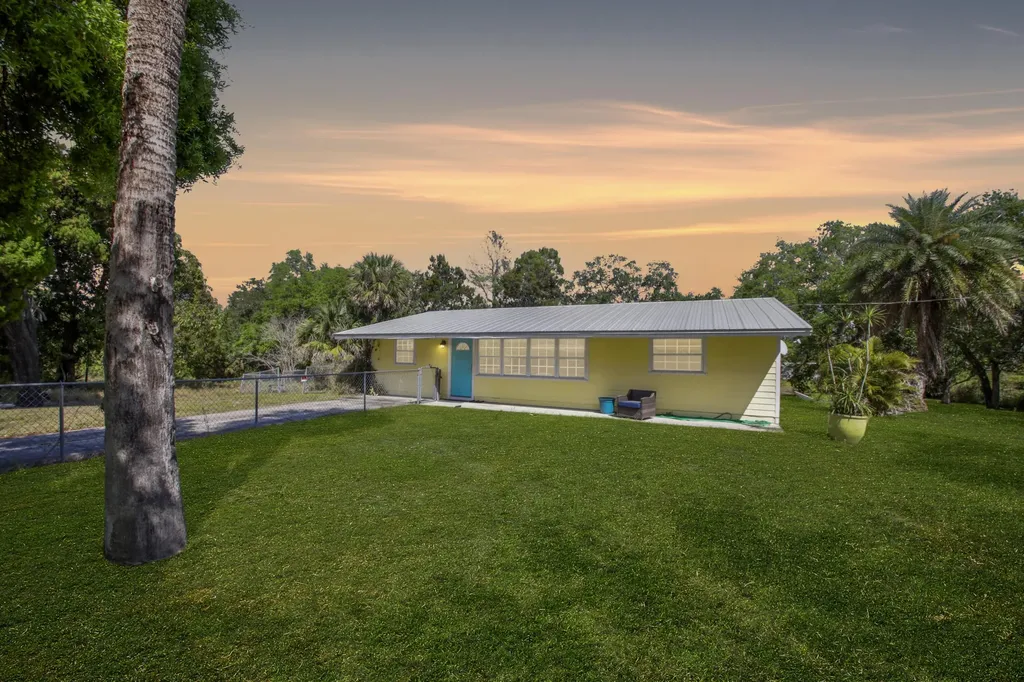 1004 Louisiana Avenue Sebastian FL 32958