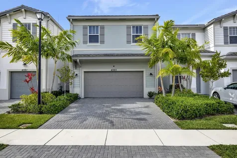 4923 NW 48th Terrace Tamarac FL 33319