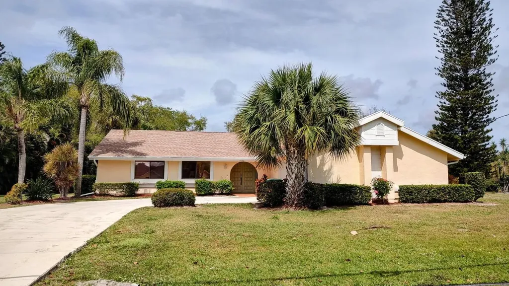 2852 SE Farley Road Port St Lucie FL 34952