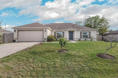 654 SW Backert Avenue Port St Lucie FL 34953
