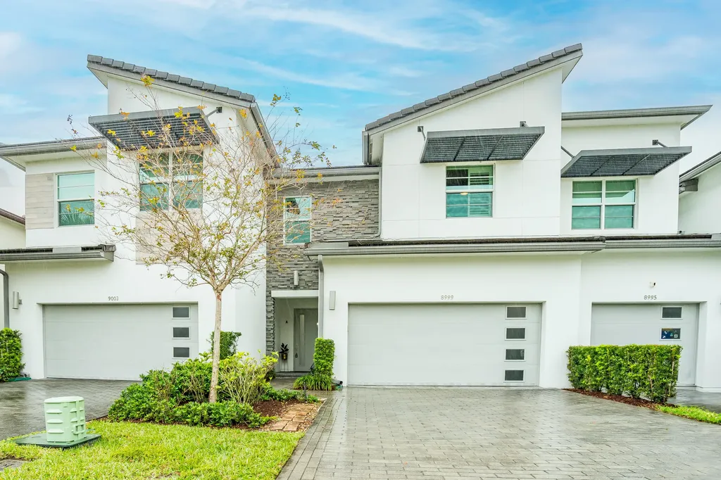8999 Kingsmoor Way Lake Worth FL 33467