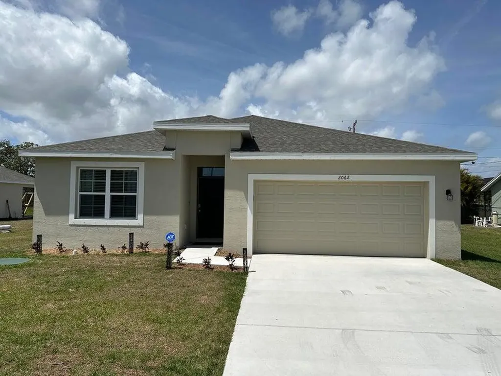 2062 SE North Blackwell Drive Port St Lucie FL 34952