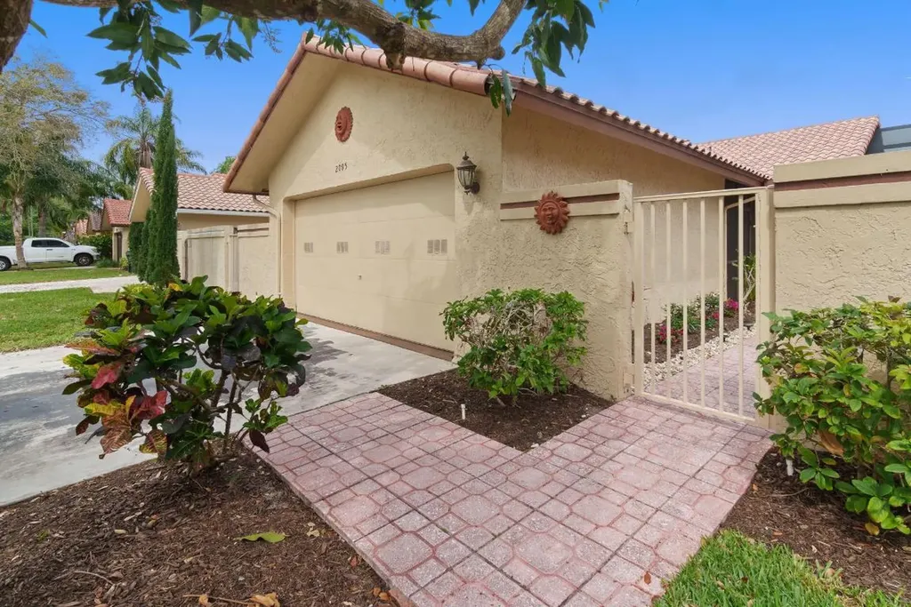 2095 NW 18th Street Delray Beach FL 33445