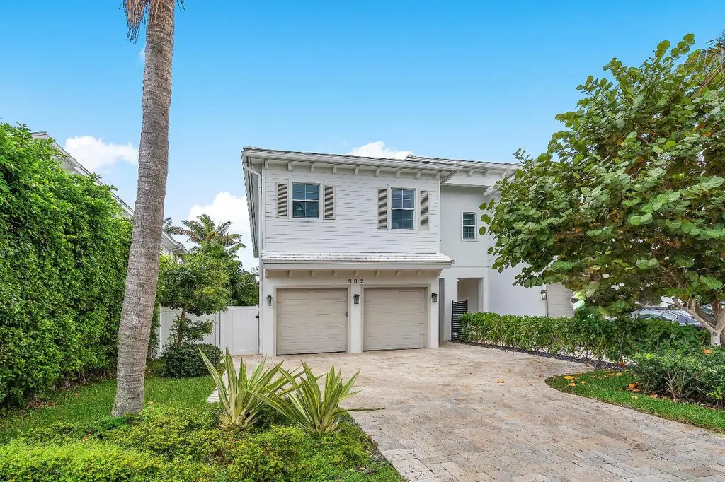 502 NE Wavecrest Way Boca Raton FL 33432