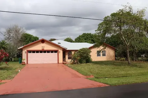 767 SE Autumn Terrace Port St Lucie FL 34983