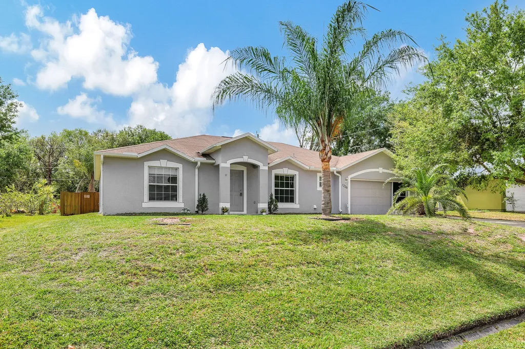 1226 SW Calmar Avenue Port St Lucie FL 34953