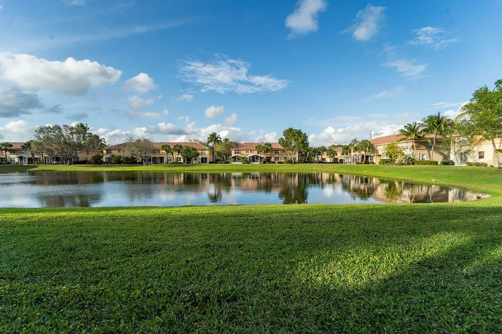 456 Rainbow Springs Terrace Royal Palm Beach FL 33411