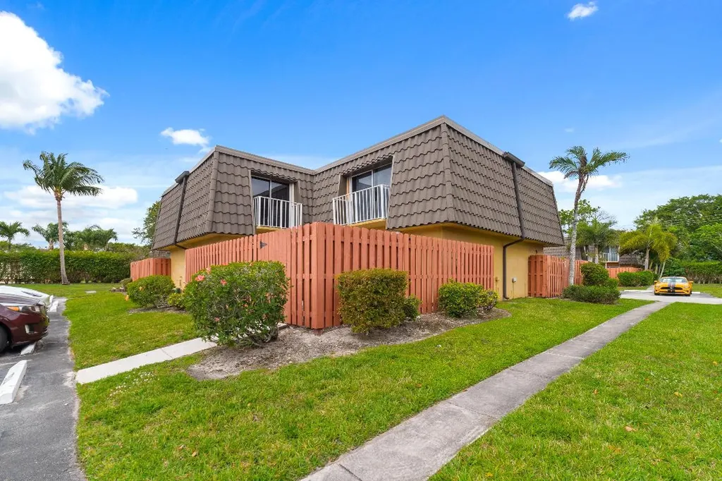 22205 Boca Rancho Drive Boca Raton FL 33428