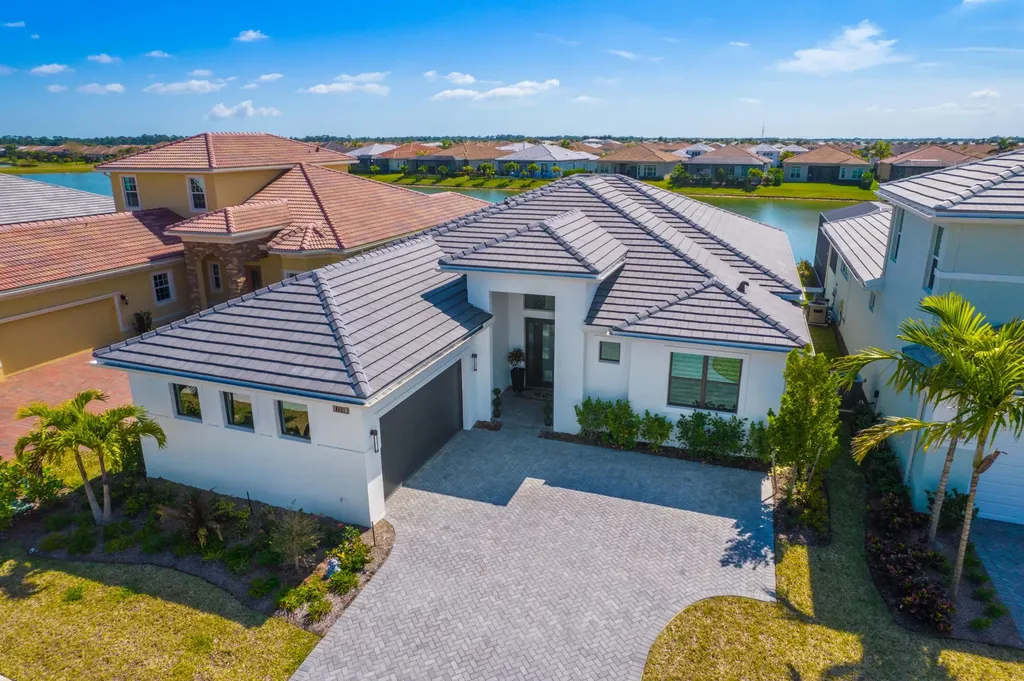 8621 SW Felicita Way Port St Lucie FL 34987