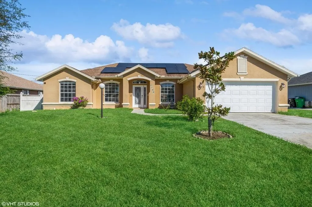 5493 NW Evanston Avenue Port St Lucie FL 34983