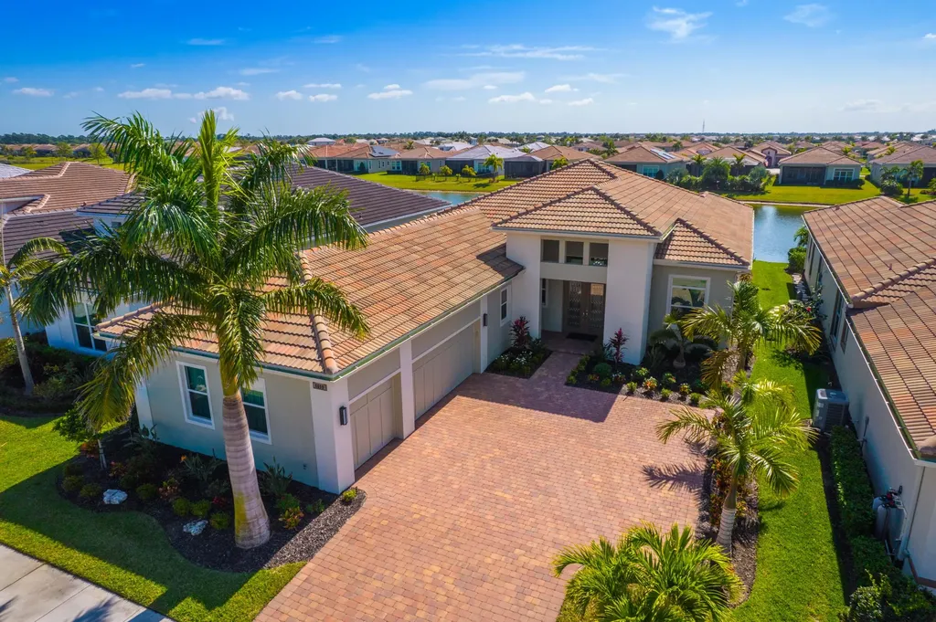 8699 SW Flutto Way Port St Lucie FL 34987