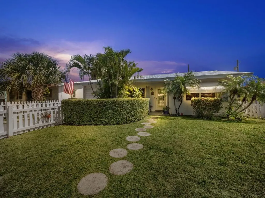 1506 N J Terrace Lake Worth Beach FL 33460