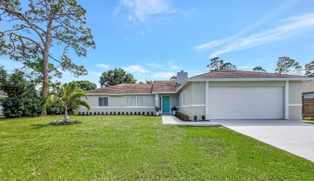 782 SE Sweetbay Avenue Port St Lucie FL 34983