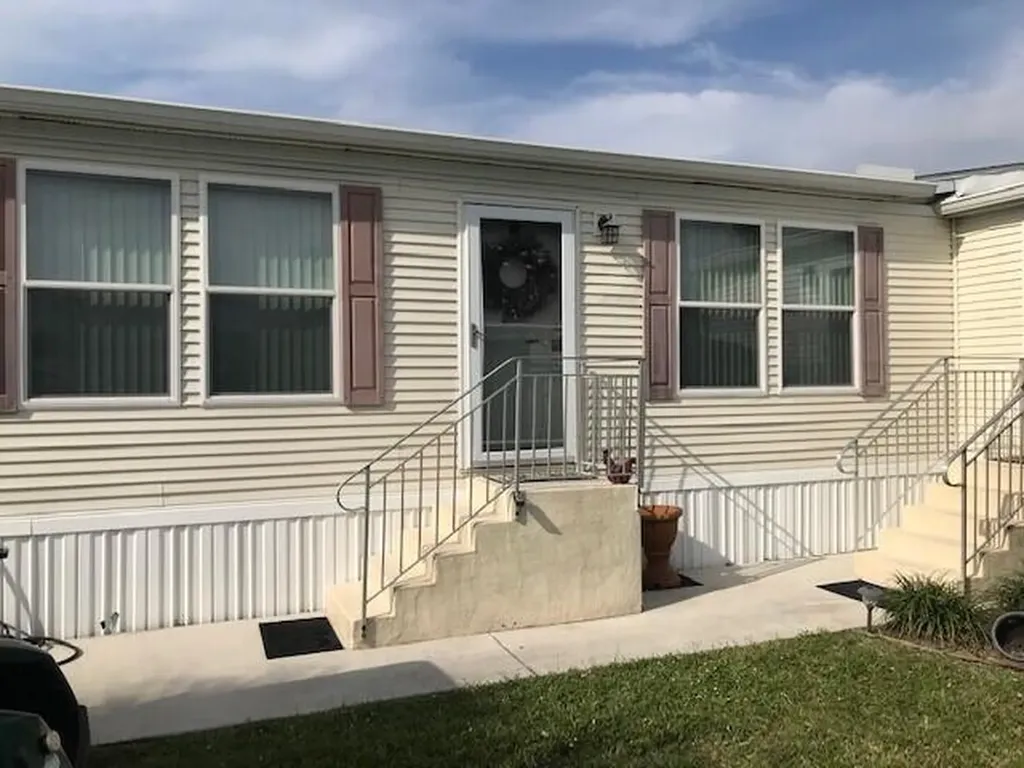 20 Madrid Lane Port St Lucie FL 34952