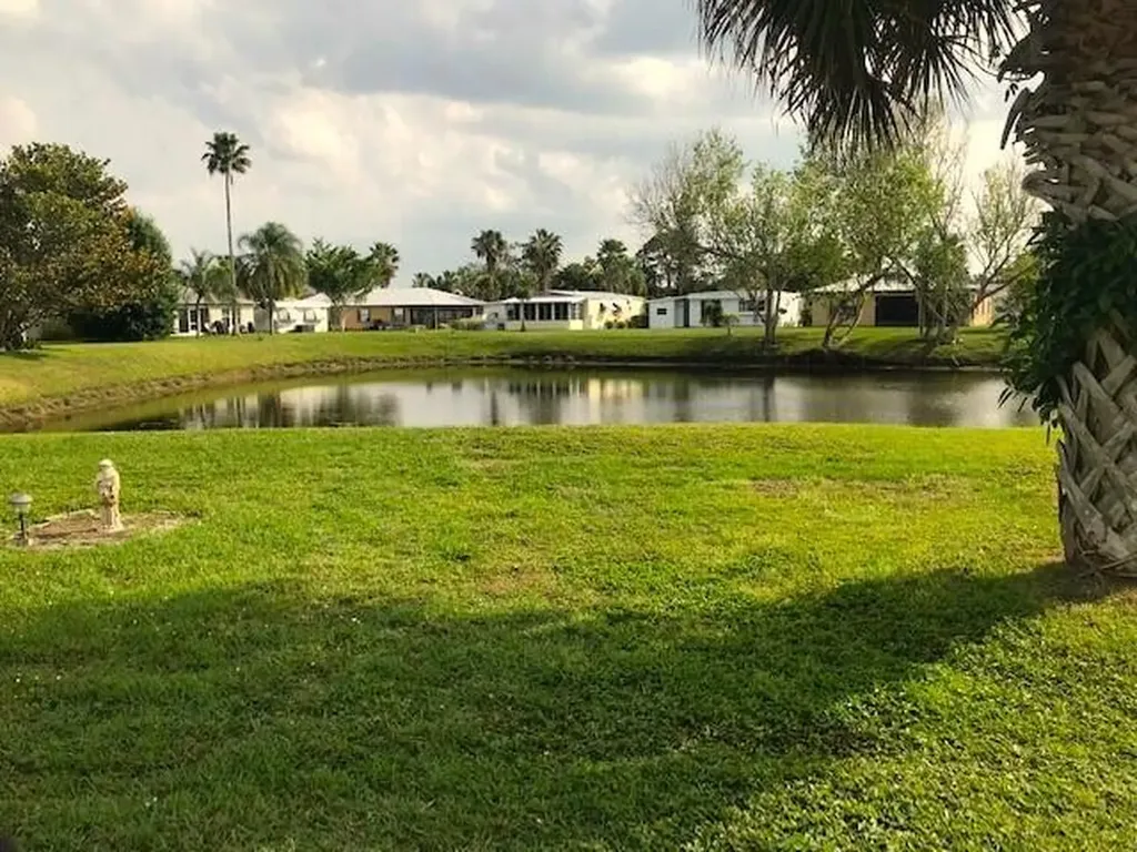 20 Madrid Lane Port St Lucie FL 34952