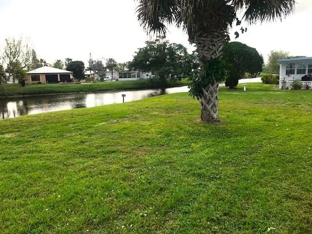 20 Madrid Lane Port St Lucie FL 34952