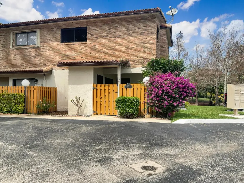 12461 NW 3rd Street Plantation FL 33325
