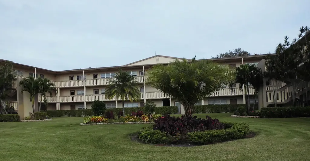 567 Fanshaw N Boca Raton FL 33434