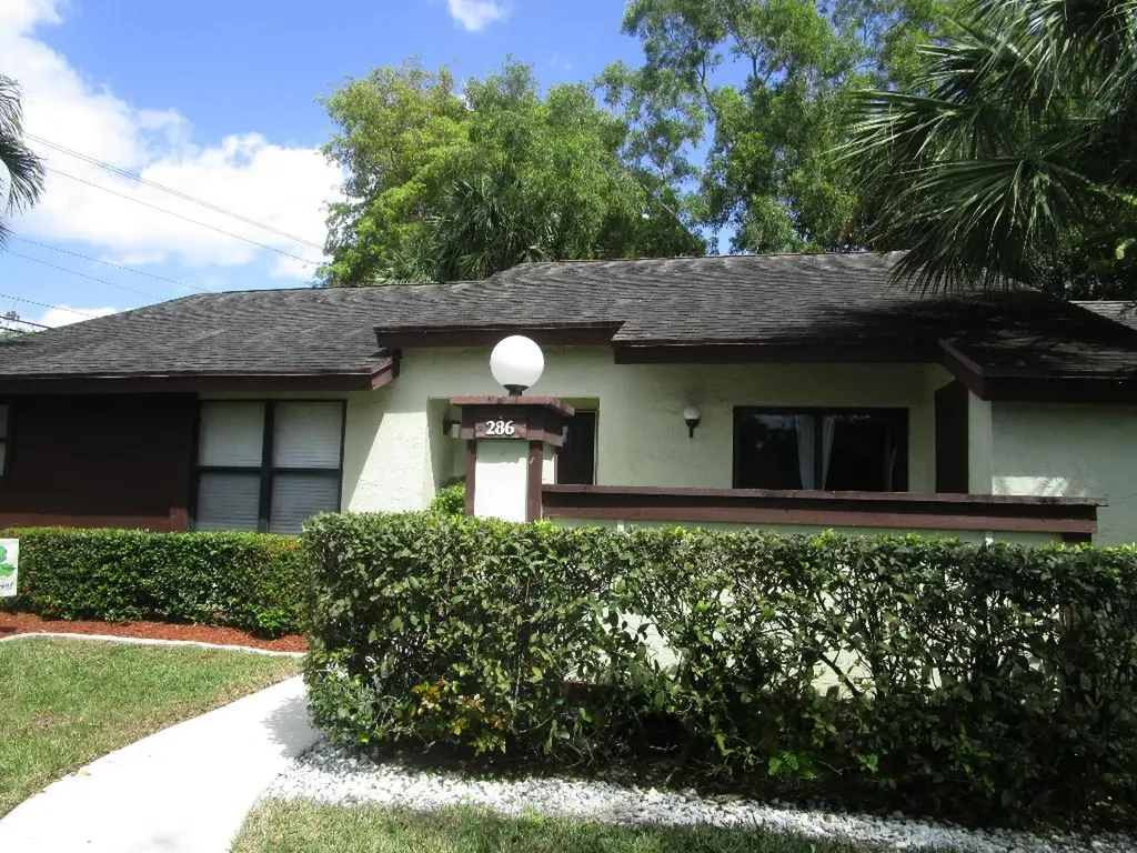 286 Amber Court Royal Palm Beach FL 33411