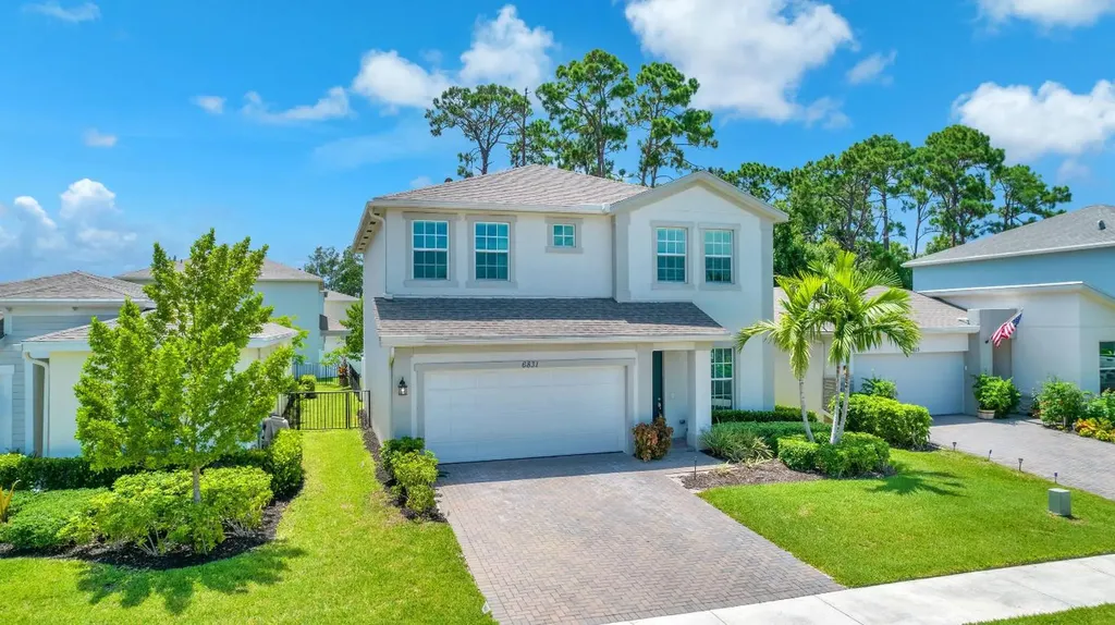 6831 Pointe Of Woods Drive West Palm Beach FL 33413
