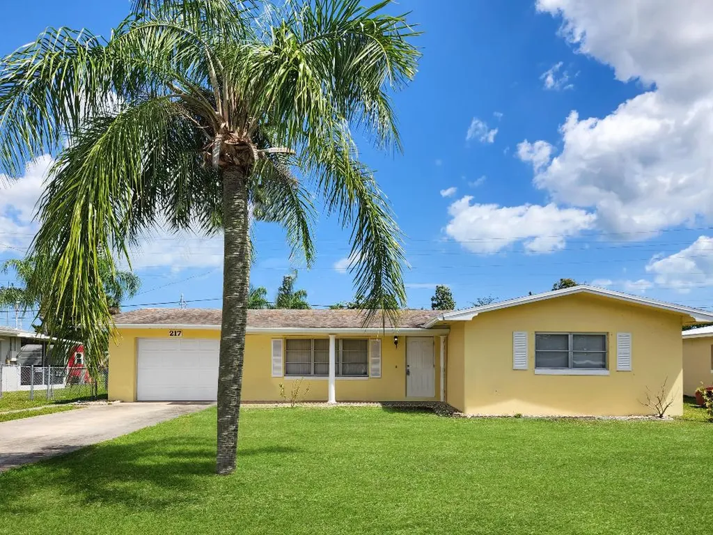 217 E Arbor Avenue Port St Lucie FL 34952