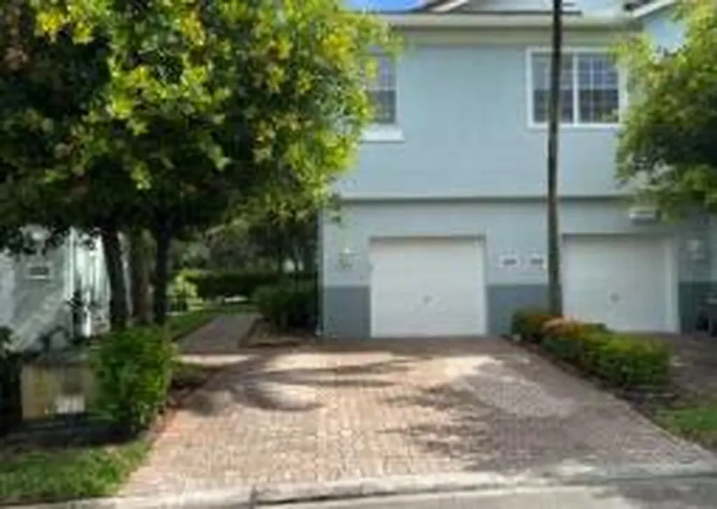 3257 Laurel Ridge Circle Riviera Beach FL 33404