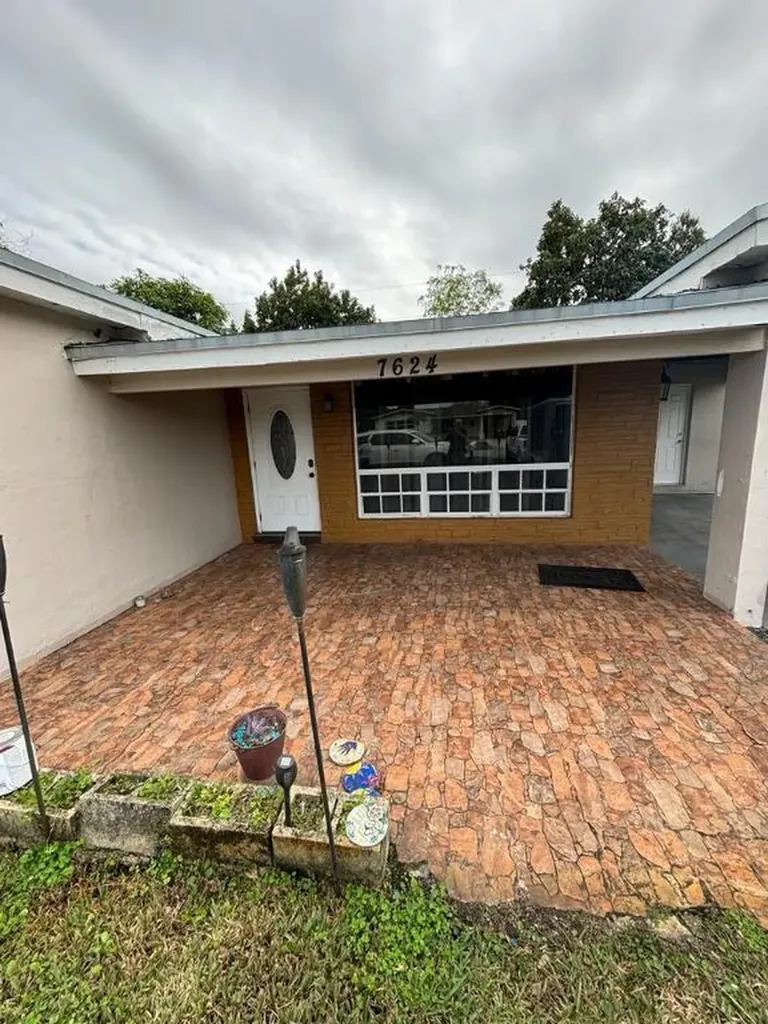 7624 Indigo Street Miramar FL 33023