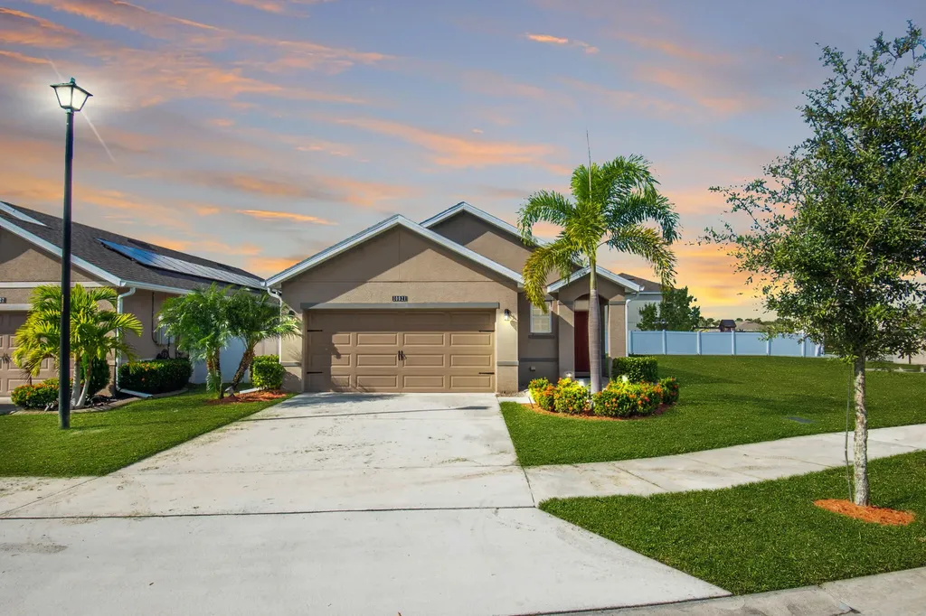 10021 SW Newberry Avenue Port St Lucie FL 34987