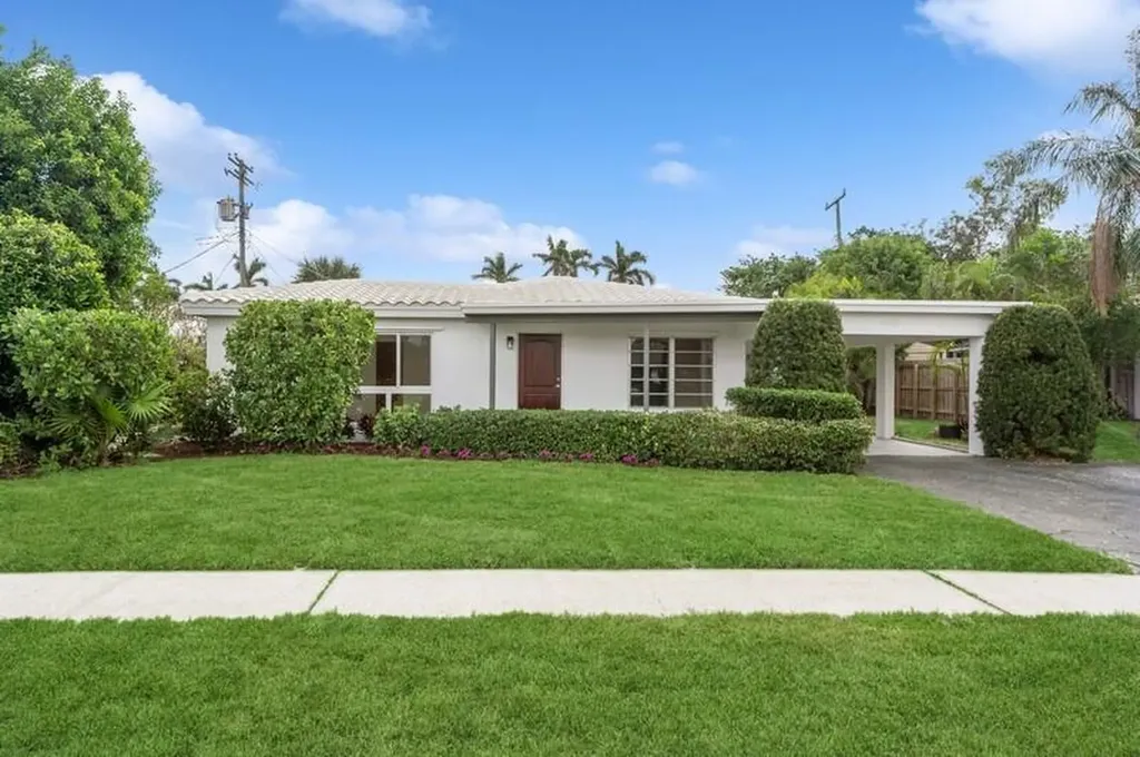 490 NE 5th Circle Boca Raton FL 33431