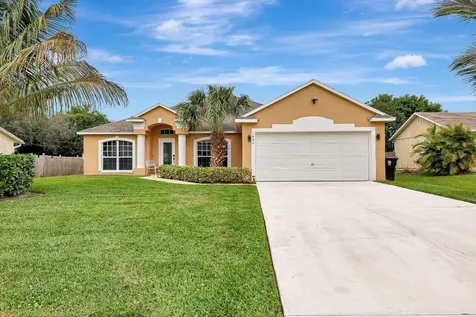 1053 SW Jennifer Terrace Port St Lucie FL 34953